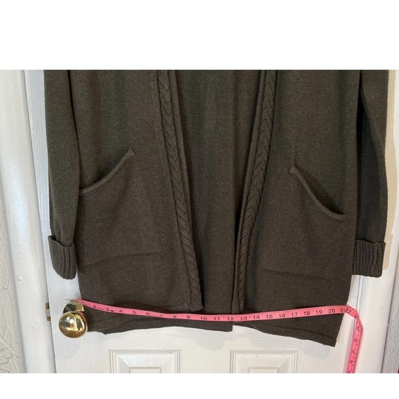 NEW Tahari Olive Green Cardigan Sweater Size XS -S From Pockets. - Picture 7 of 8